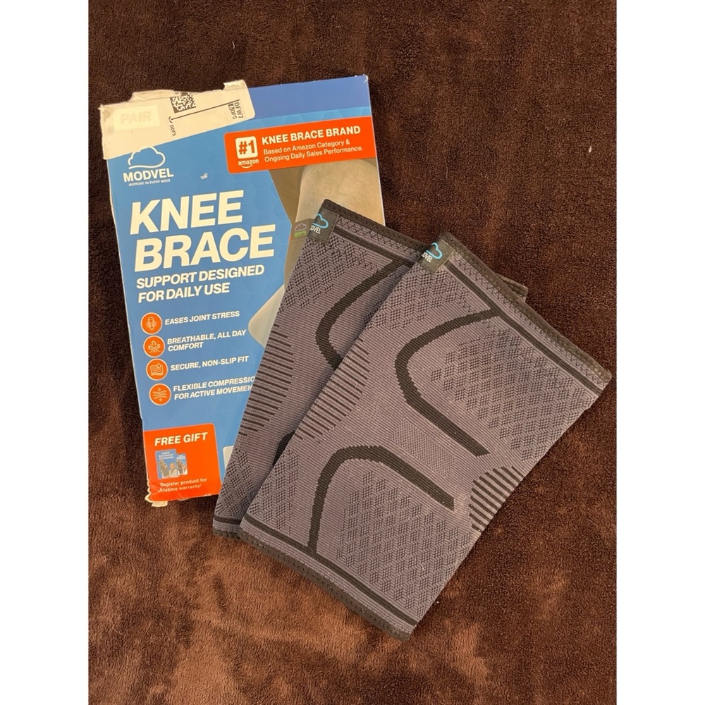 Modvel Knee Brace Pair in Gray and Black